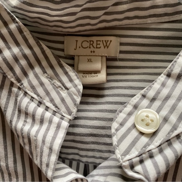 J Crew women’s XL striped top - Picture 5 of 7